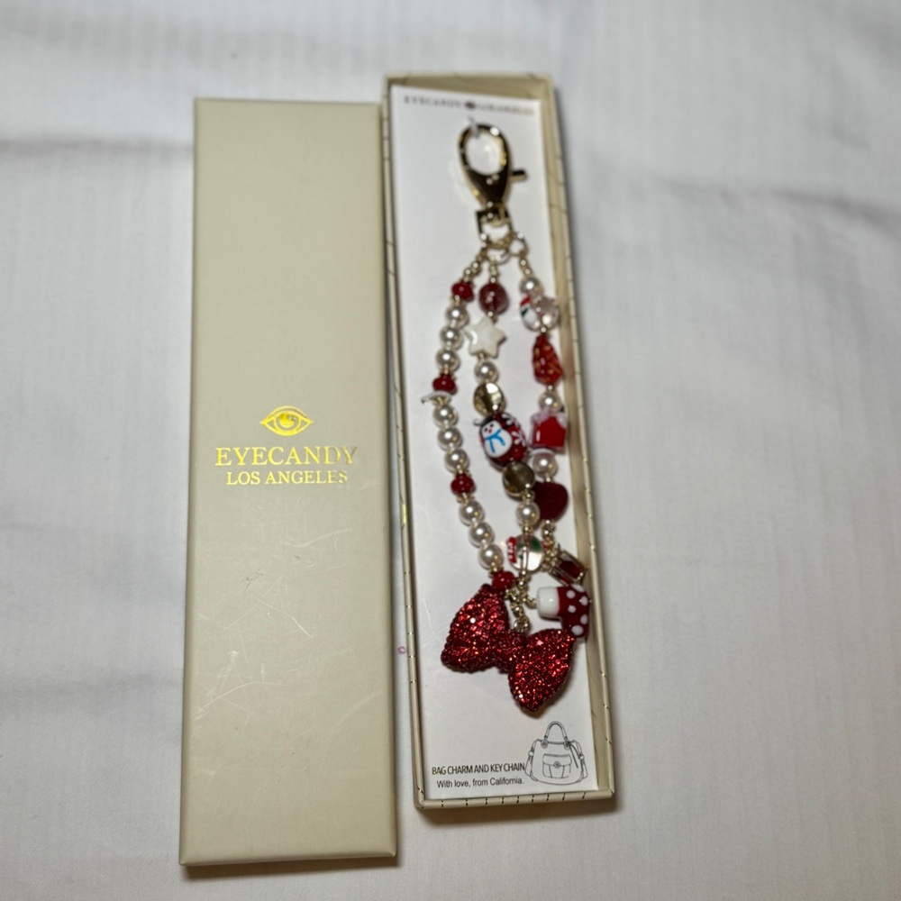 EYE CANDY LOS ANGELES Christmas Bag Charm with Red Sparkle Bow and‎ Winter Beads